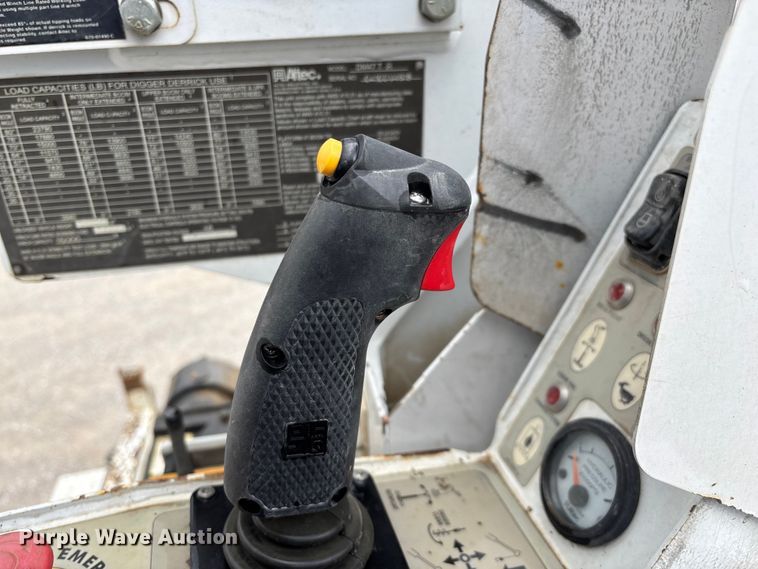 image for item ED2287 2011 Kenworth T370 digger derrick truck