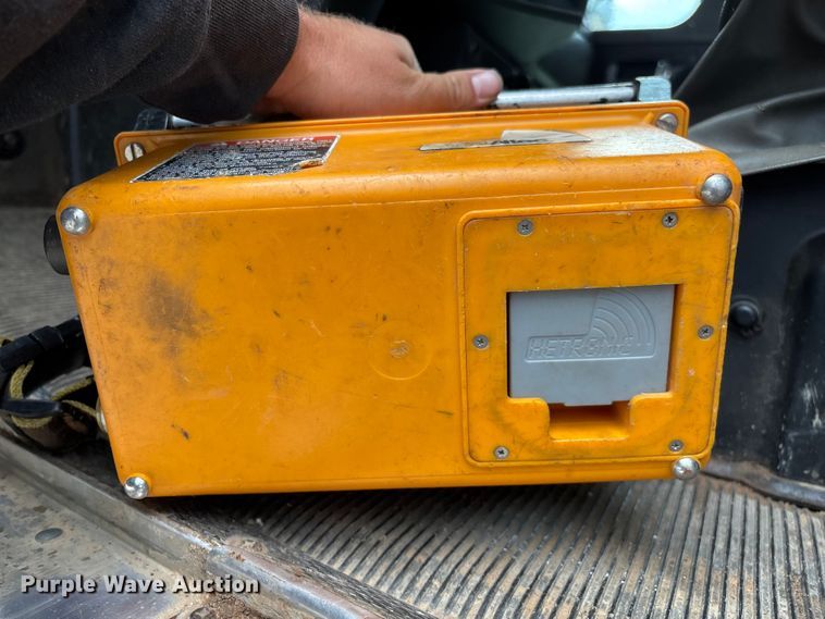 image for item ED2287 2011 Kenworth T370 digger derrick truck