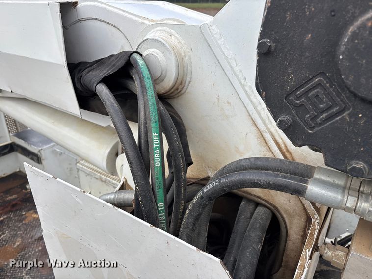 image for item ED2287 2011 Kenworth T370 digger derrick truck