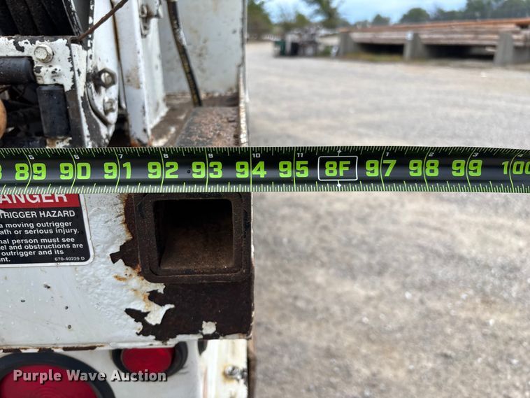 image for item ED2287 2011 Kenworth T370 digger derrick truck