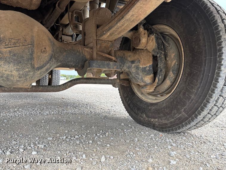 image for item ED2287 2011 Kenworth T370 digger derrick truck