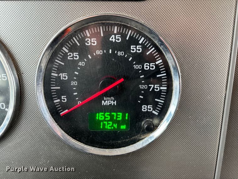 image for item ED2287 2011 Kenworth T370 digger derrick truck