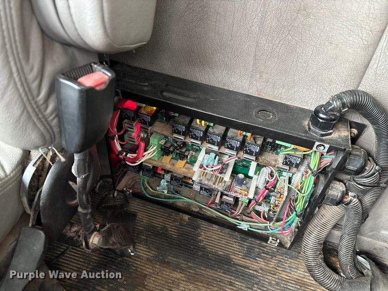 image for item ED2287 2011 Kenworth T370 digger derrick truck