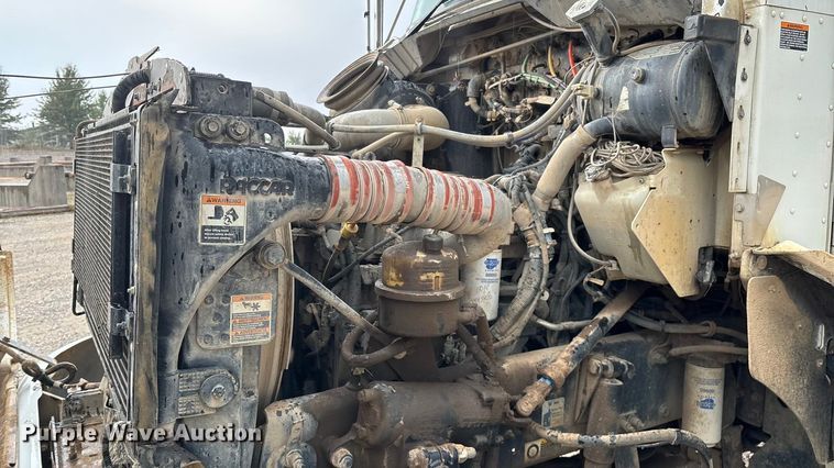 image for item ED2287 2011 Kenworth T370 digger derrick truck