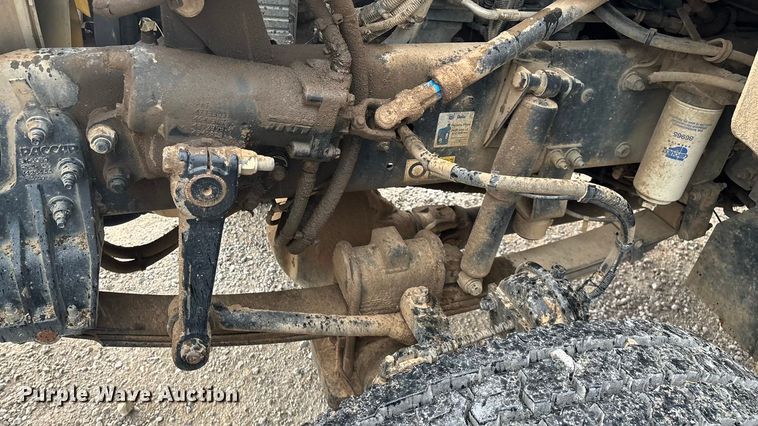 image for item ED2287 2011 Kenworth T370 digger derrick truck