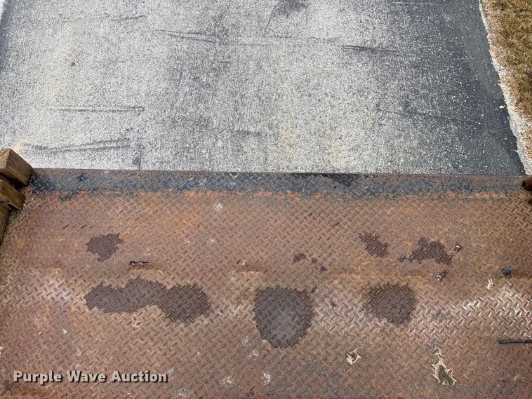 image for item ED2294 2001 Sterling Acterra flatbed truck