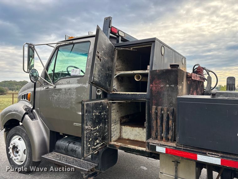 image for item ED2294 2001 Sterling Acterra flatbed truck