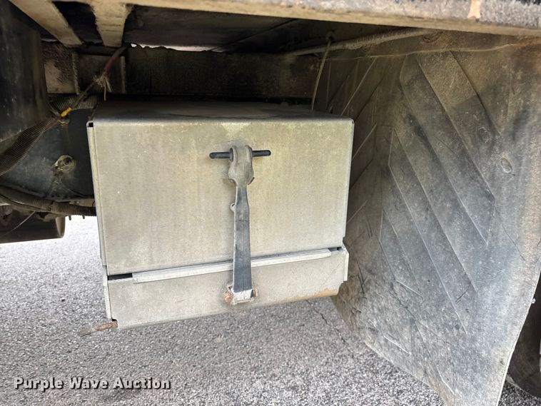 image for item ED2294 2001 Sterling Acterra flatbed truck