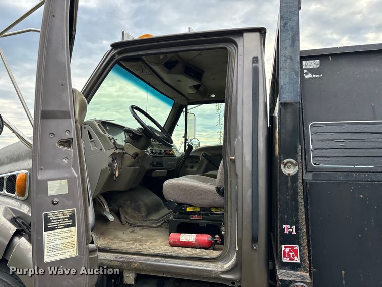 image for item ED2294 2001 Sterling Acterra flatbed truck