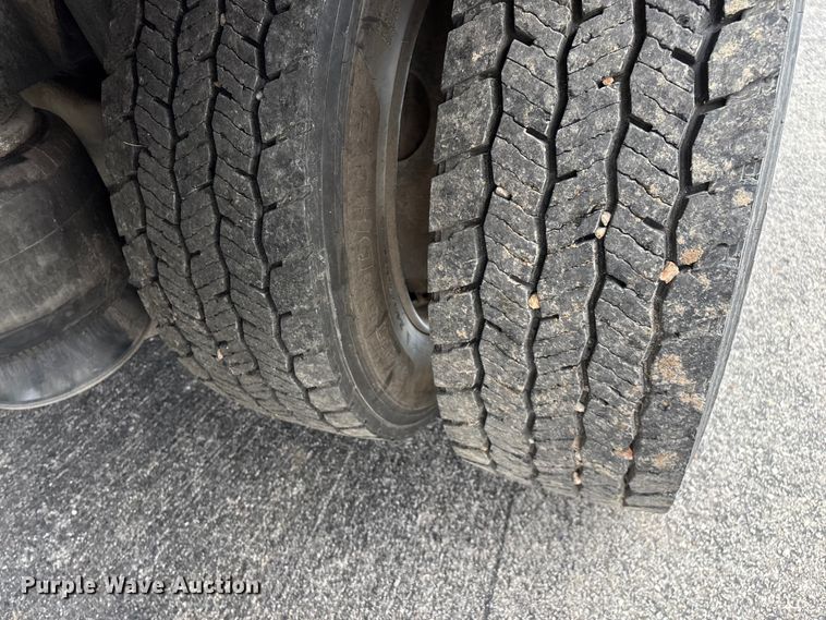 image for item ED2294 2001 Sterling Acterra flatbed truck