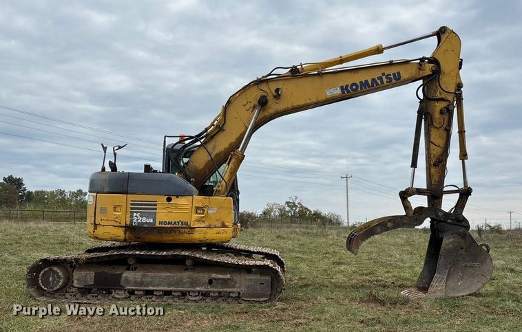 EXCAVADORA 2010 KOMATSU PC228USLC3