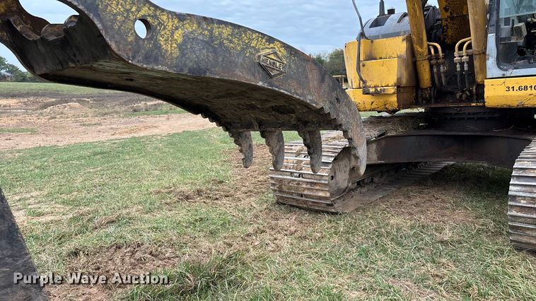 image for item ED2296 2010 Komatsu PC228USLC-3 excavator
