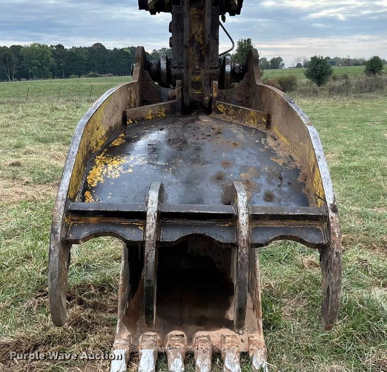 image for item ED2296 2010 Komatsu PC228USLC-3 excavator