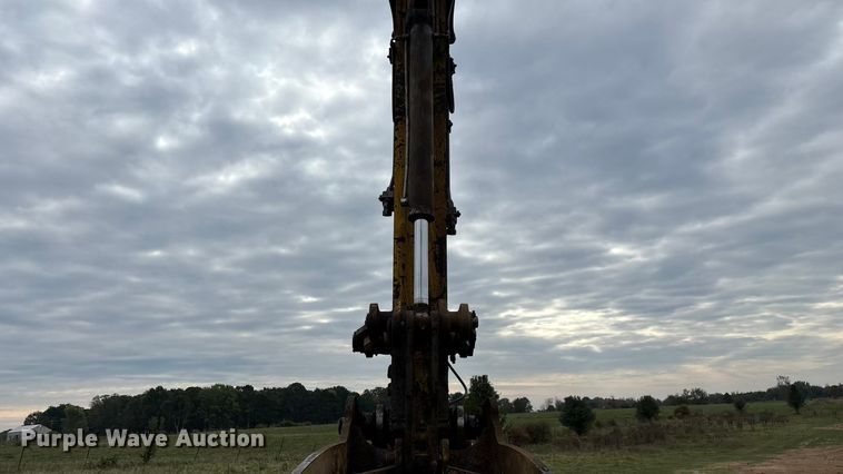 image for item ED2296 2010 Komatsu PC228USLC-3 excavator