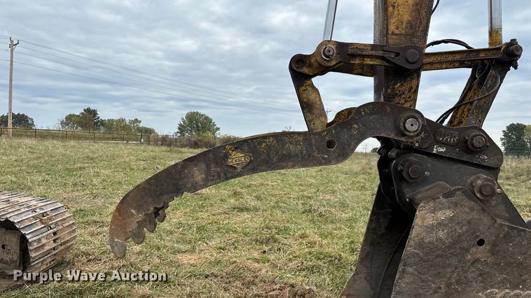 image for item ED2296 2010 Komatsu PC228USLC-3 excavator