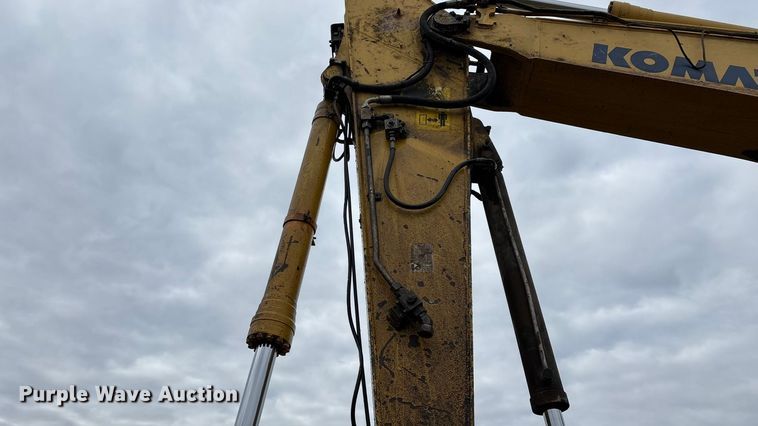 image for item ED2296 2010 Komatsu PC228USLC-3 excavator