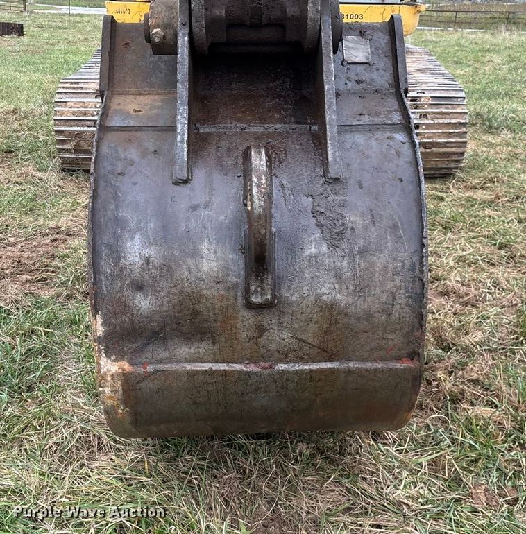 image for item ED2296 2010 Komatsu PC228USLC-3 excavator