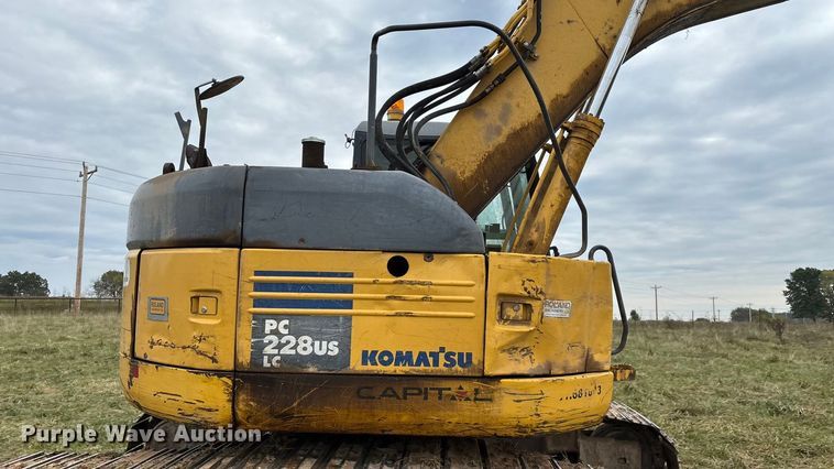 image for item ED2296 2010 Komatsu PC228USLC-3 excavator