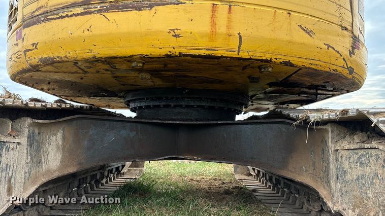 image for item ED2296 2010 Komatsu PC228USLC-3 excavator