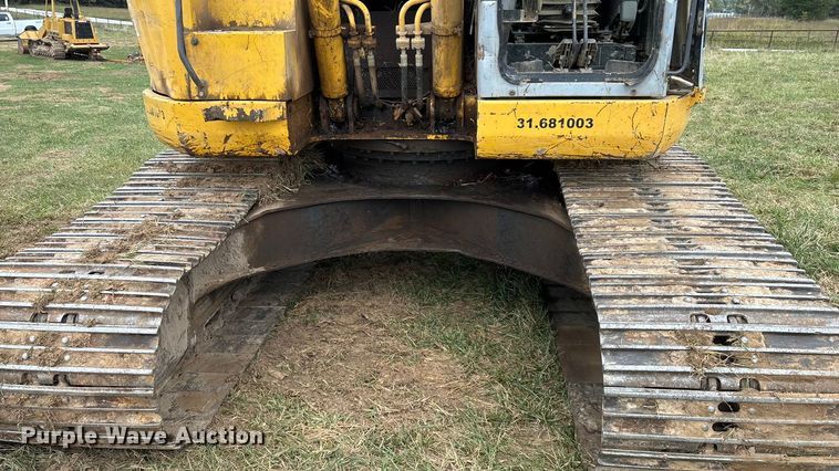 image for item ED2296 2010 Komatsu PC228USLC-3 excavator