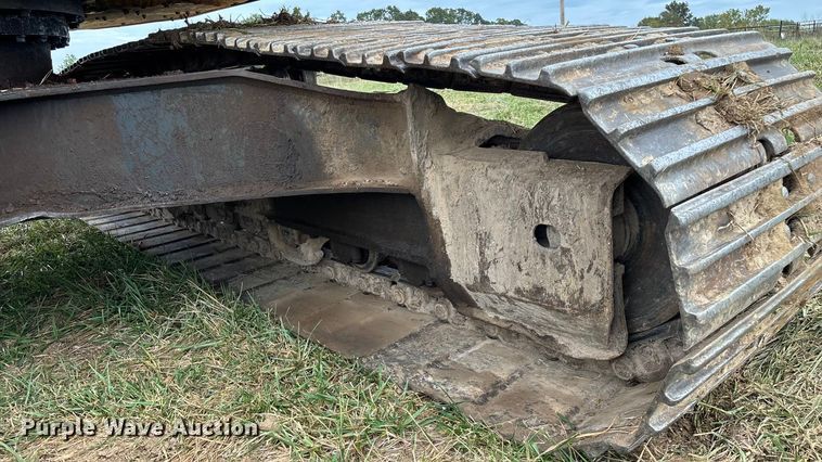 image for item ED2296 2010 Komatsu PC228USLC-3 excavator