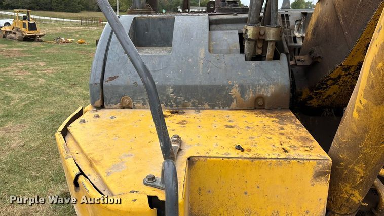 image for item ED2296 2010 Komatsu PC228USLC-3 excavator
