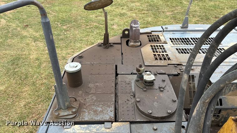 image for item ED2296 2010 Komatsu PC228USLC-3 excavator