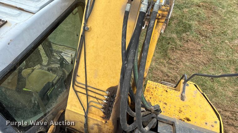 image for item ED2296 2010 Komatsu PC228USLC-3 excavator