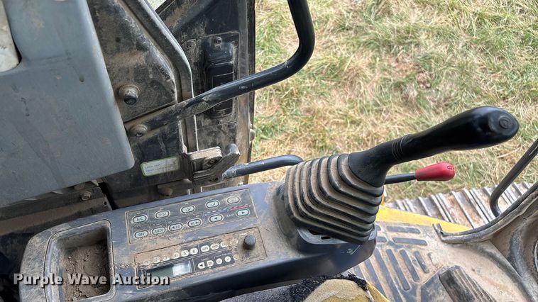 image for item ED2296 2010 Komatsu PC228USLC-3 excavator