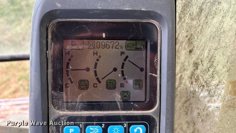 image for item ED2296 2010 Komatsu PC228USLC-3 excavator