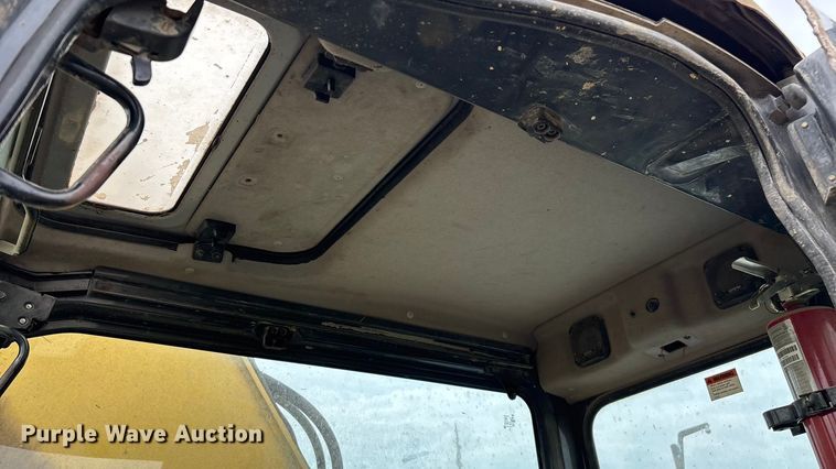 image for item ED2296 2010 Komatsu PC228USLC-3 excavator