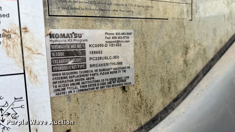 image for item ED2296 2010 Komatsu PC228USLC-3 excavator