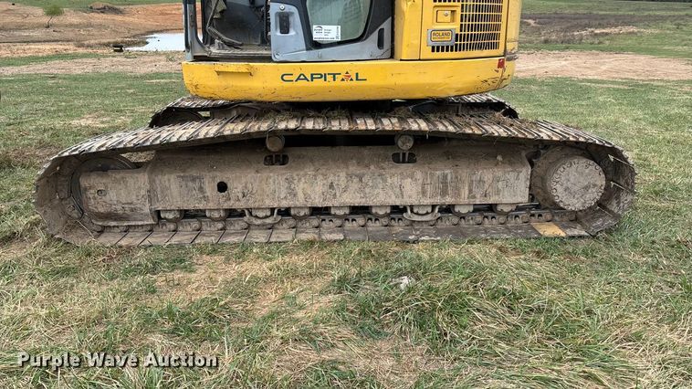 image for item ED2296 2010 Komatsu PC228USLC-3 excavator