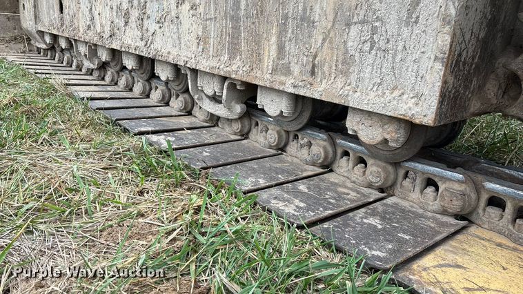 image for item ED2296 2010 Komatsu PC228USLC-3 excavator