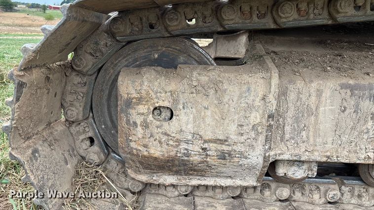 image for item ED2296 2010 Komatsu PC228USLC-3 excavator