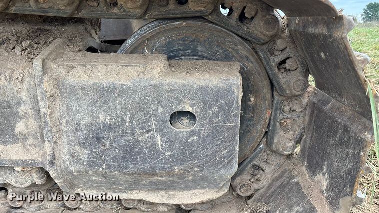 image for item ED2296 2010 Komatsu PC228USLC-3 excavator