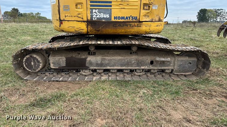 image for item ED2296 2010 Komatsu PC228USLC-3 excavator