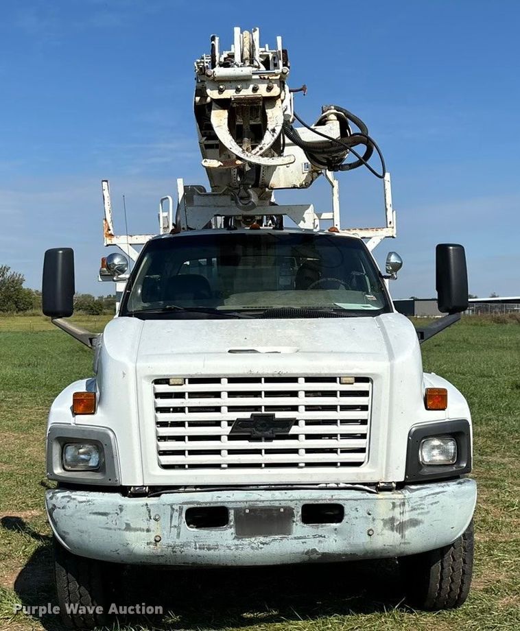 image for item ED2297 2006 Chevrolet C8500 digger derrick truck