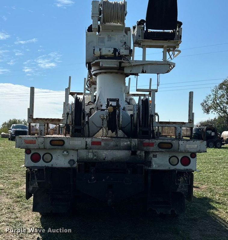 image for item ED2297 2006 Chevrolet C8500 digger derrick truck