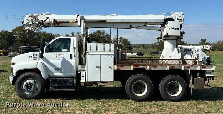 image for item ED2297 2006 Chevrolet C8500 digger derrick truck