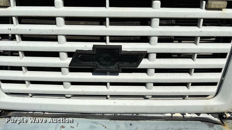 image for item ED2297 2006 Chevrolet C8500 digger derrick truck