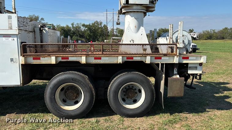 image for item ED2297 2006 Chevrolet C8500 digger derrick truck