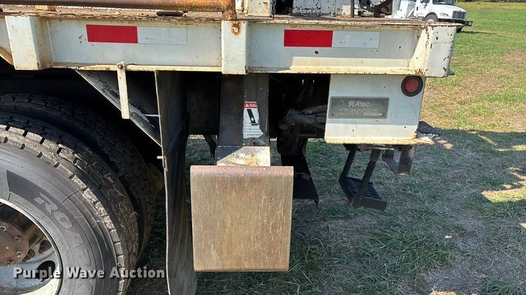 image for item ED2297 2006 Chevrolet C8500 digger derrick truck