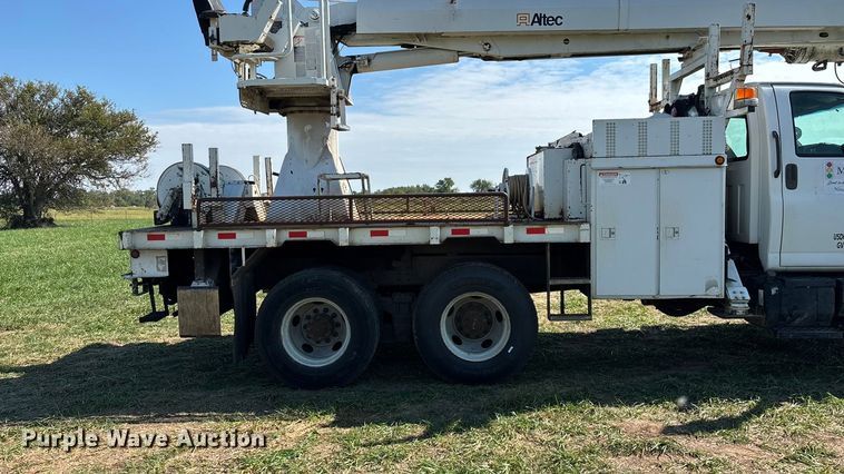 image for item ED2297 2006 Chevrolet C8500 digger derrick truck