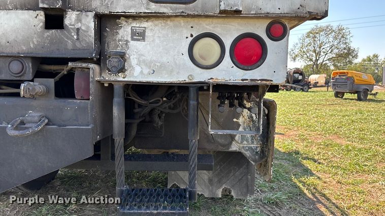 image for item ED2297 2006 Chevrolet C8500 digger derrick truck
