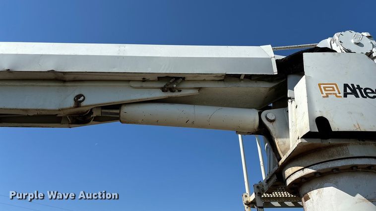 image for item ED2297 2006 Chevrolet C8500 digger derrick truck