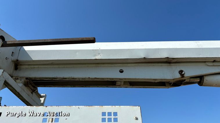 image for item ED2297 2006 Chevrolet C8500 digger derrick truck