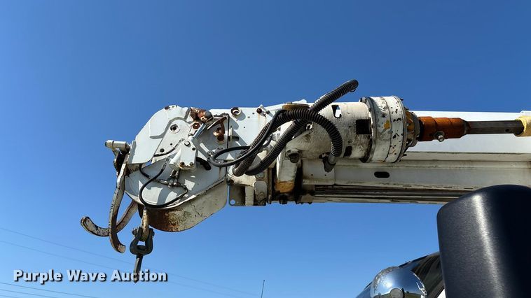 image for item ED2297 2006 Chevrolet C8500 digger derrick truck