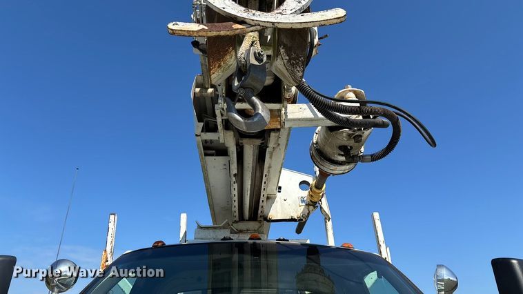 image for item ED2297 2006 Chevrolet C8500 digger derrick truck