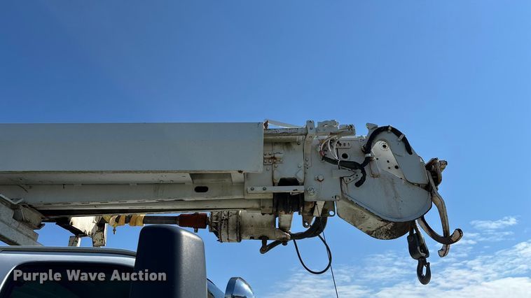 image for item ED2297 2006 Chevrolet C8500 digger derrick truck